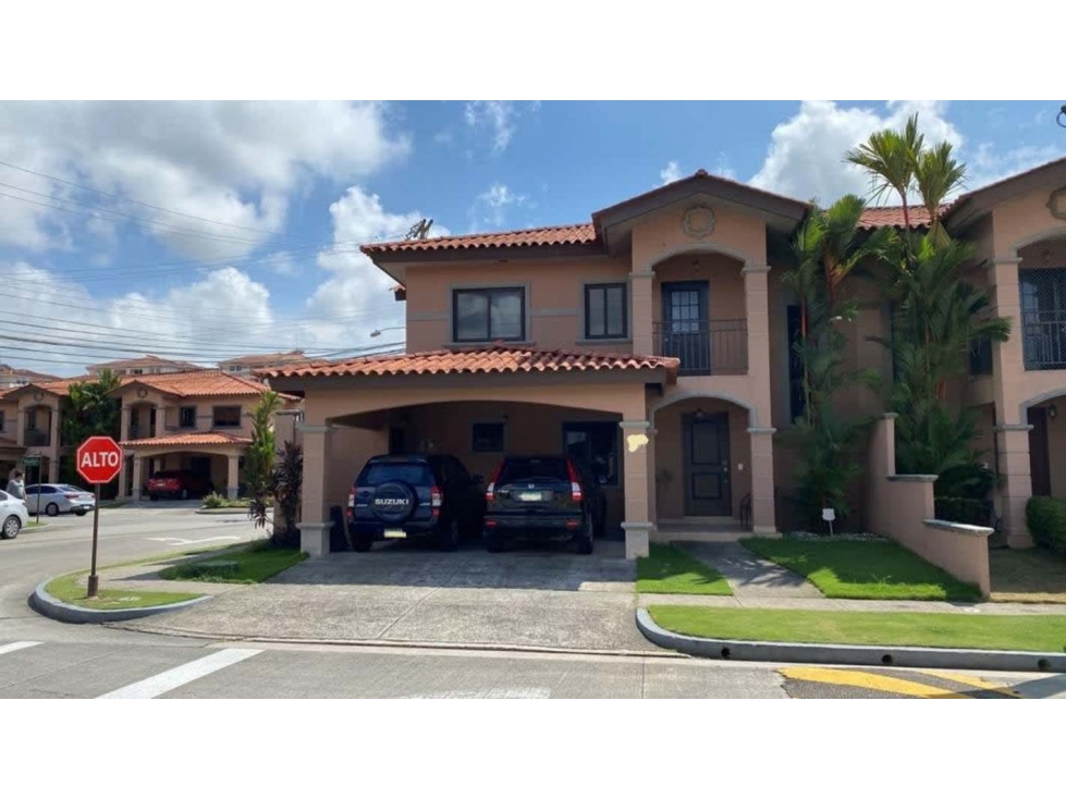 VENTA CASA EN VERSALLES REMODELADA Y FULL AMOBLADA I COSTA SUR