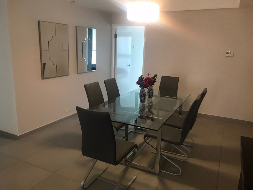APARTAMENTO AMOBLADO EN PH YACHT CLUB 178MTS CON VISTA AL MAR — foto 2