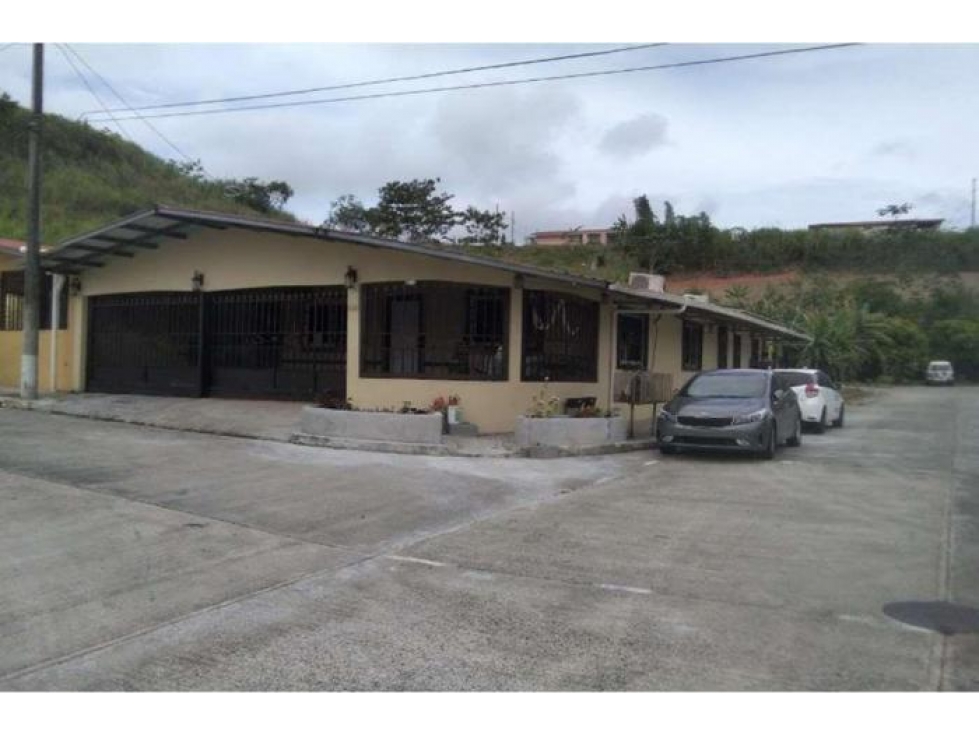 SE VENDE CASA PRADERAS DE SAN LORENZO