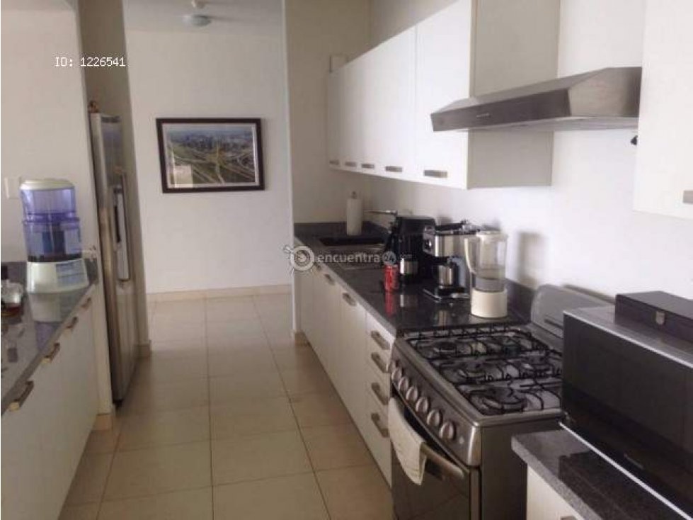 SE VENDE O ALQUILA AMOBLADO EN PH WATER AV. BALBOA - 4