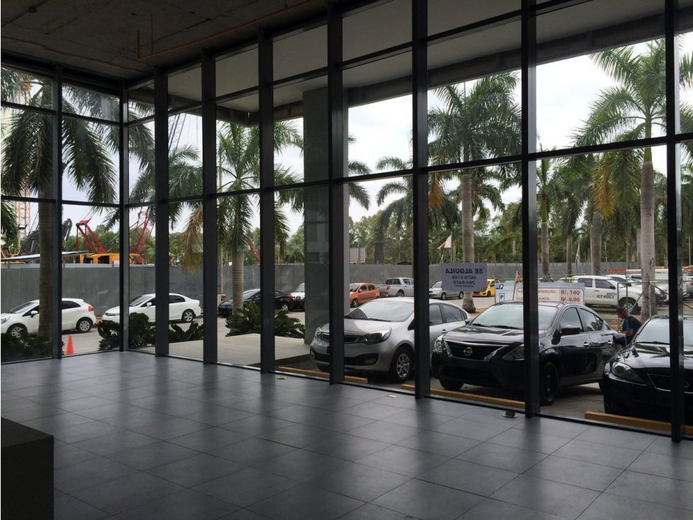 Local en Ocean Mall, Cosa Del Este - 3