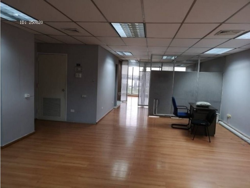 OFICINA AVENIDA BALBOA PH. BAY MALL PLAZA 97M2 - 2
