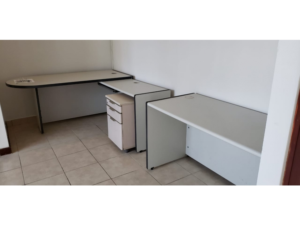 ALQUILER DE CONSULTORIOS Y OFICINA EN ROYAL CENTER 60 M2 — foto 5