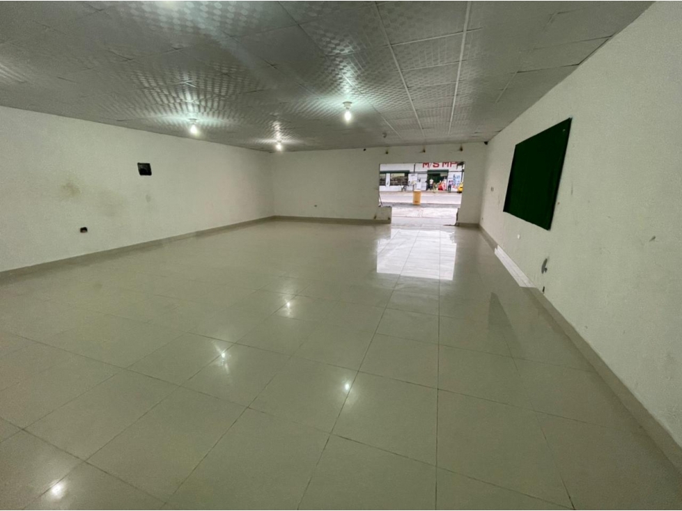 LOCAL DE 100M2, EN VIA PRINCIPAL DE LAS GARZAS, PACORA - 4