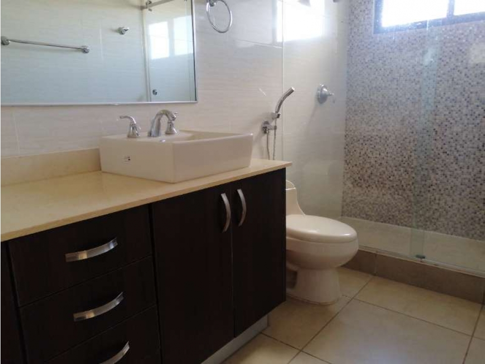 CASA DE 304m2 DE TERRENO, Urbanización Paseo del Norte — foto 6