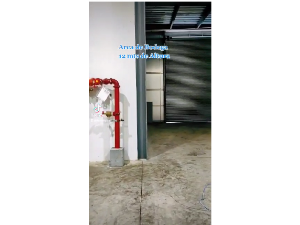 OFIBODEGA DE 450M2 EN VENTA O ALQUILER EN MILLA 8 — foto 3