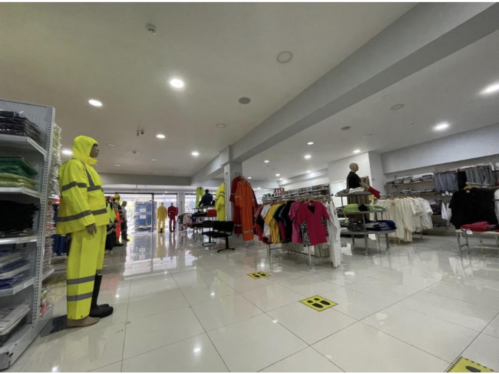 ALQUILER DE LOCAL DE 750M2 EN VIA ESPAÑA MAS ALMACENAMIENTO NEGOCIABLE — foto 3