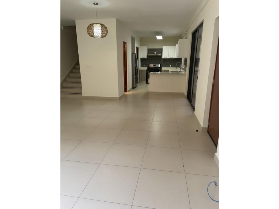 ALQUILER CASA EN ALQUILER EN RIVER VALLEY CON LINEA BLANCA — foto 5