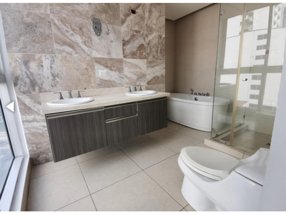 APARTAMENTO EN AVENIDA BALBOA PH RIVAGE TOWER — foto 3