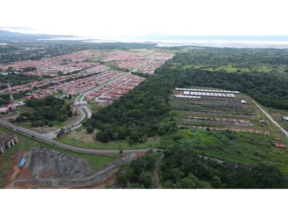 VENTA DE URBANIZACION DE CASAS EN LA MITRA DE CHORRERA - 2