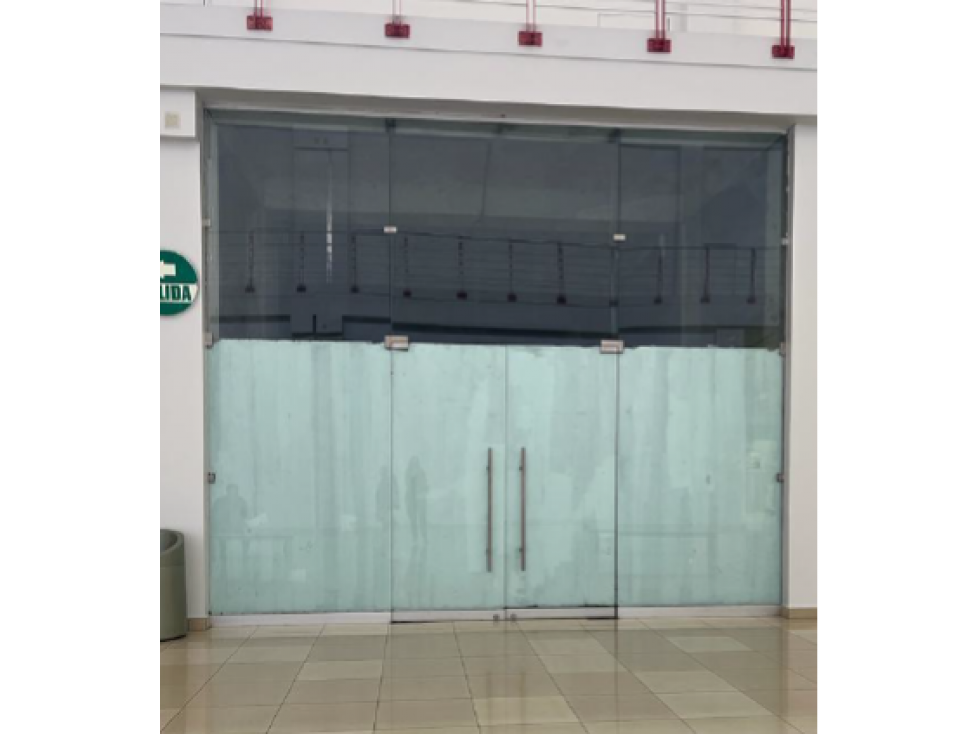 ALQUILO LOCAL COMERCIAL WESTLAND MALL 129M2 PLANTA BAJA ARRAIJAN — foto 4