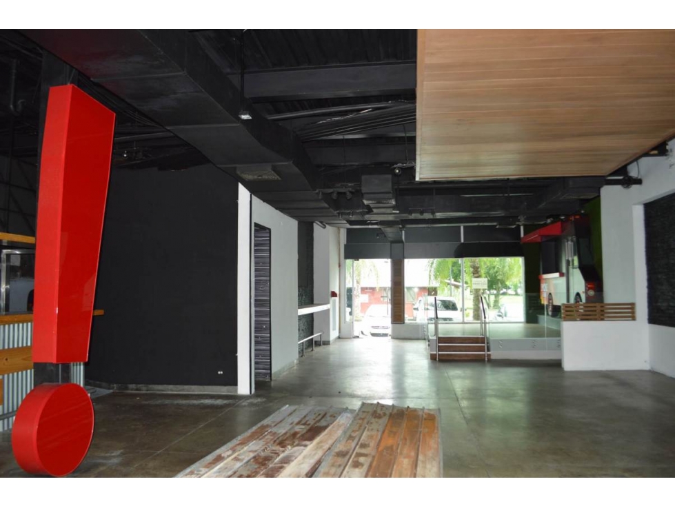 LOCAL COMERCIAL EN ALBROOK MALL PERFECTO PARA RESTAURANTE 235mts — foto 2
