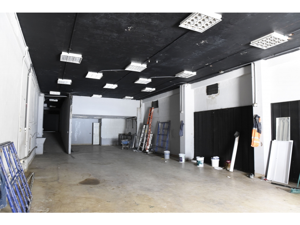 ALQUILER LOCAL PLANTA BAJA EN CALIDONIA AVENIDA CENTRAL 326M2 KAF - 4