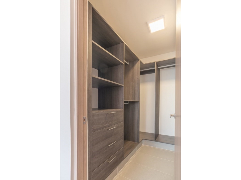 VENTA DE APARTAMENTO EXCLUSIVO EN VÍA ESPAÑA LOMA VISTA TOWER — foto 5