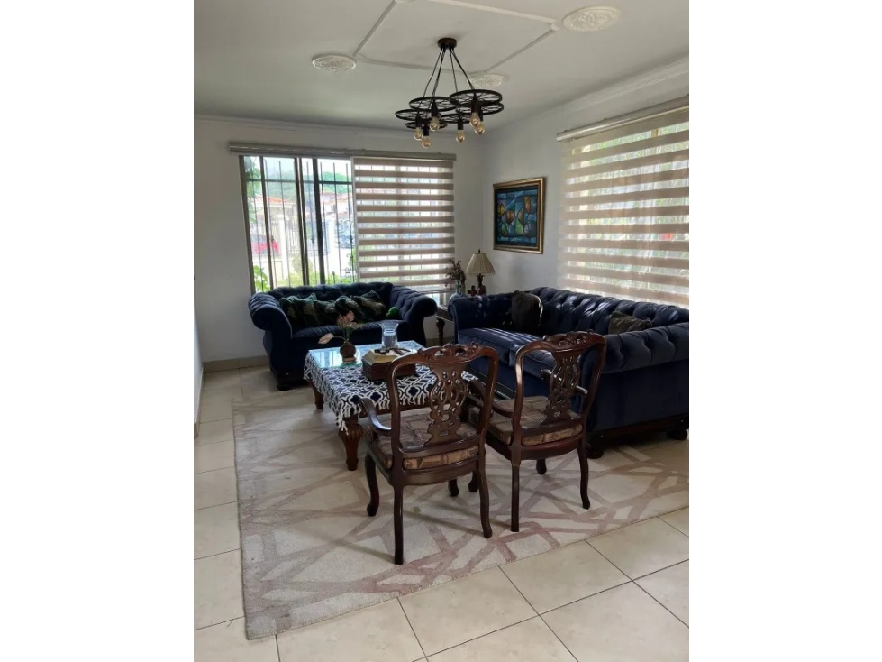 Casa en Venta en Paseo Dorado Dorado Lake, Condado del Rey MLD - 2