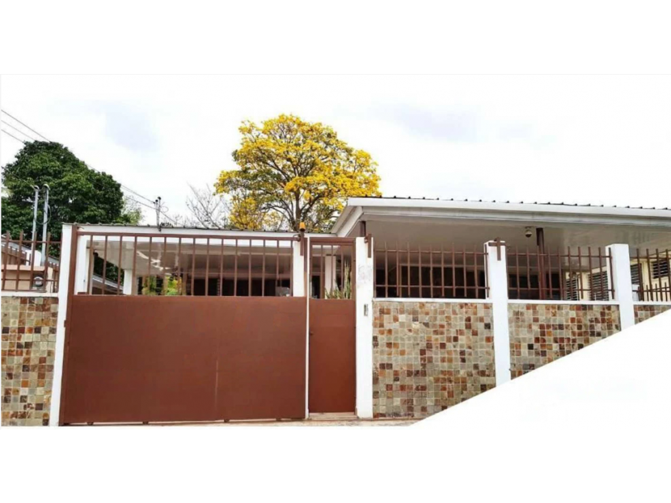 VENTA DE CASA EN EL DORADO 420MTS2