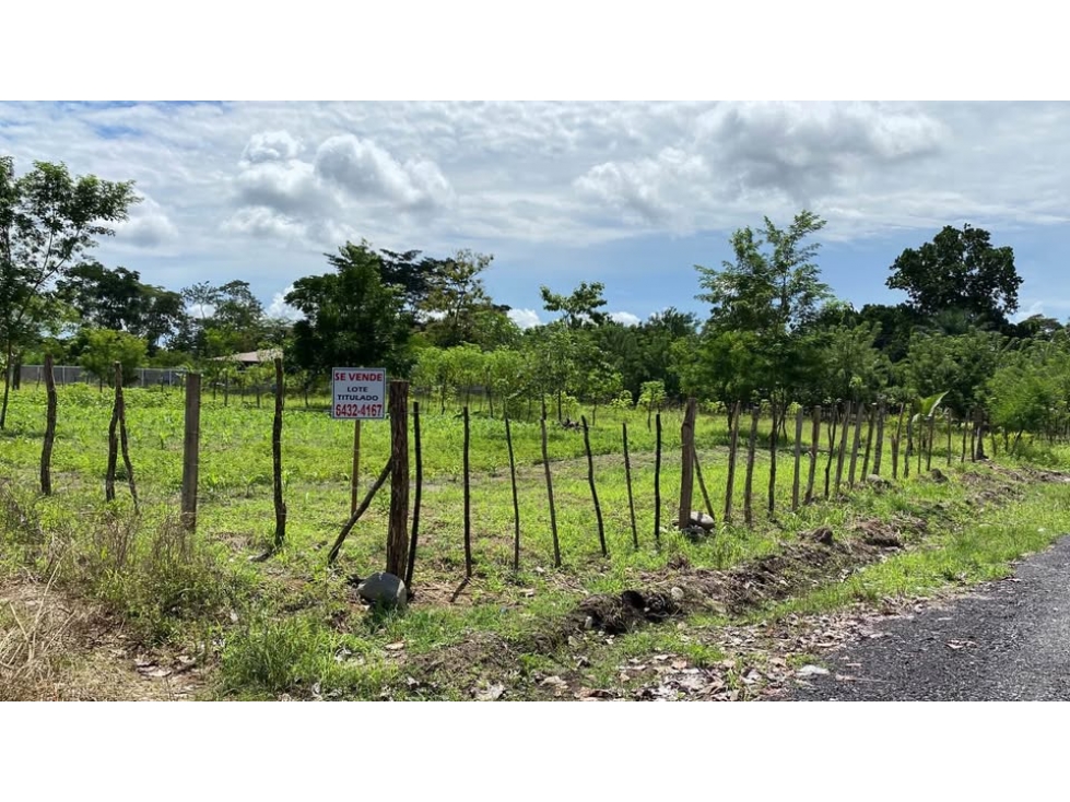 Vendo Lote Titulado Boqueron orilla de carretera - 3