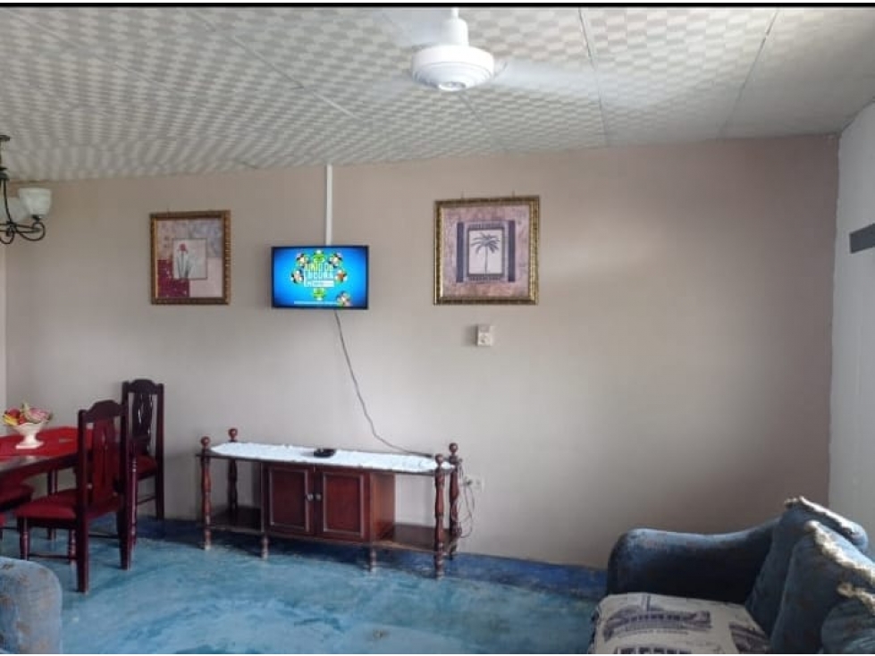 Alquilo casa cercada con A/C en Puerto Armuelles - 4