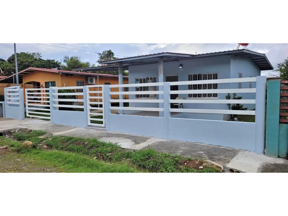 VENDO CASA DE SEGUNDA DE 450MTS ALGARROBOS