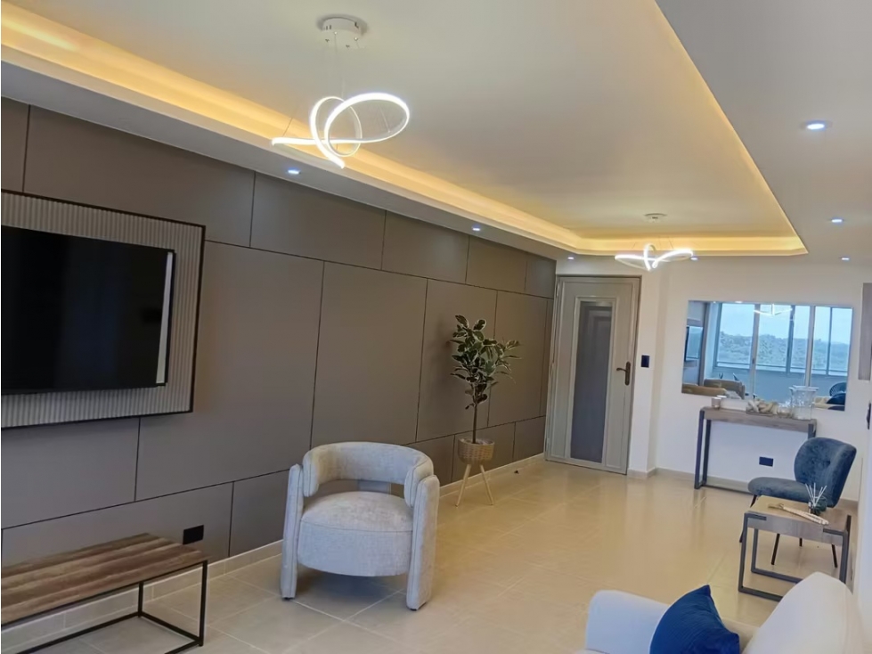 ALQUILER DE ELEGANTE APARTAMENTO REMODELADO EN V. DE LAS FUENTES AQ — foto 3