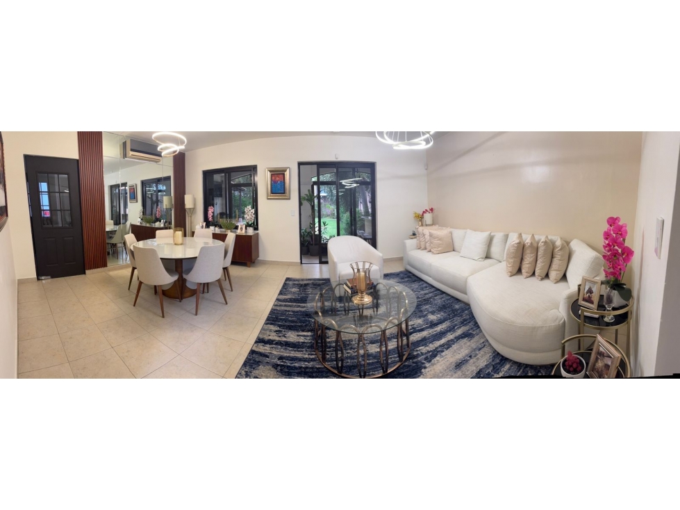 VENTA DE CASA DE 383 M2 AMOBLADA EN VERSALLES