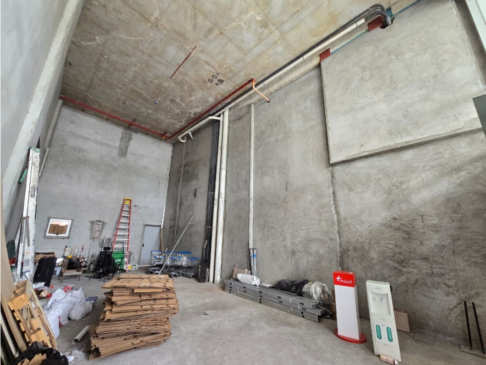 ALQUILER DE LOCAL COMERCIAL EN PLAZA MILLENIUM PARK TRANSISMICA AQ - 2
