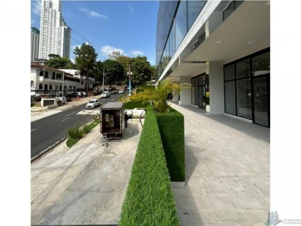ALQUILER DE LOCAL COMERCIAL EN THE GRAY CALLE 50 AQ — foto 5