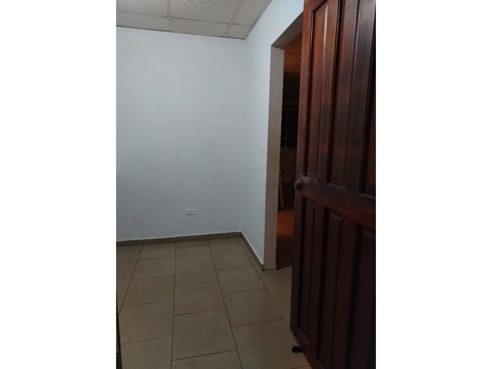SE VENDE O SE ALQUILA GRANDE Y HERMOSA CASA EN CHITRÉ — foto 3