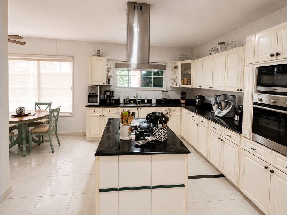 VENTA DE CASA EN COSTA DEL ESTE CON TERRAZA COSTA AZUL 473M2 JP - 6