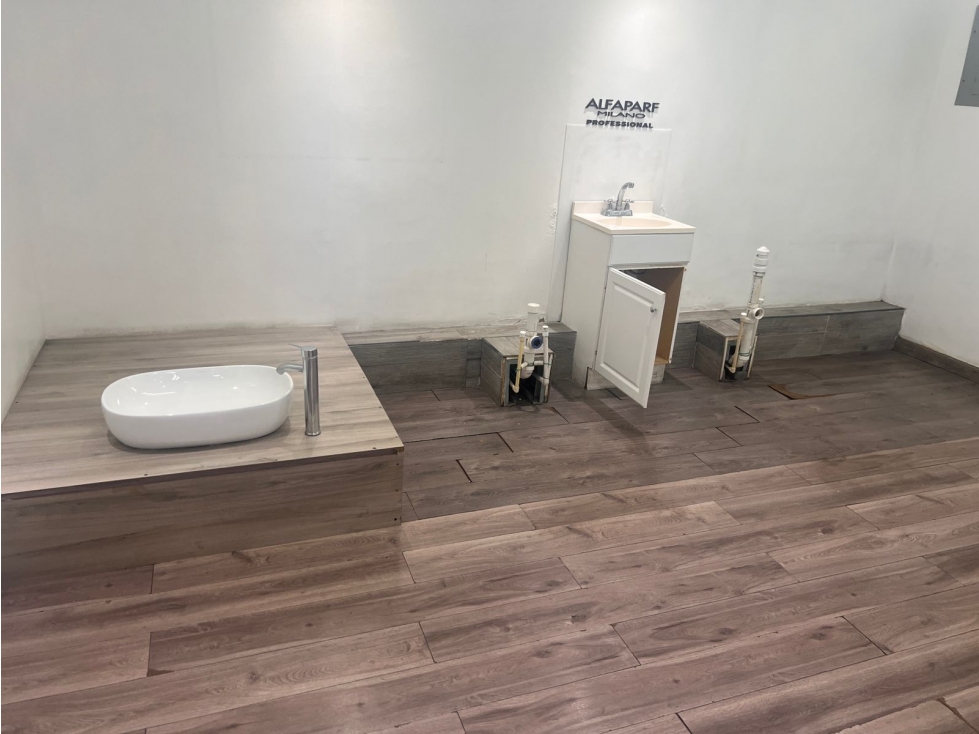 ALQUILER DE LOCAL COMERCIAL DE 128M2 EN EL CARMEN, AVE RAMON ARIAS AQ - 5