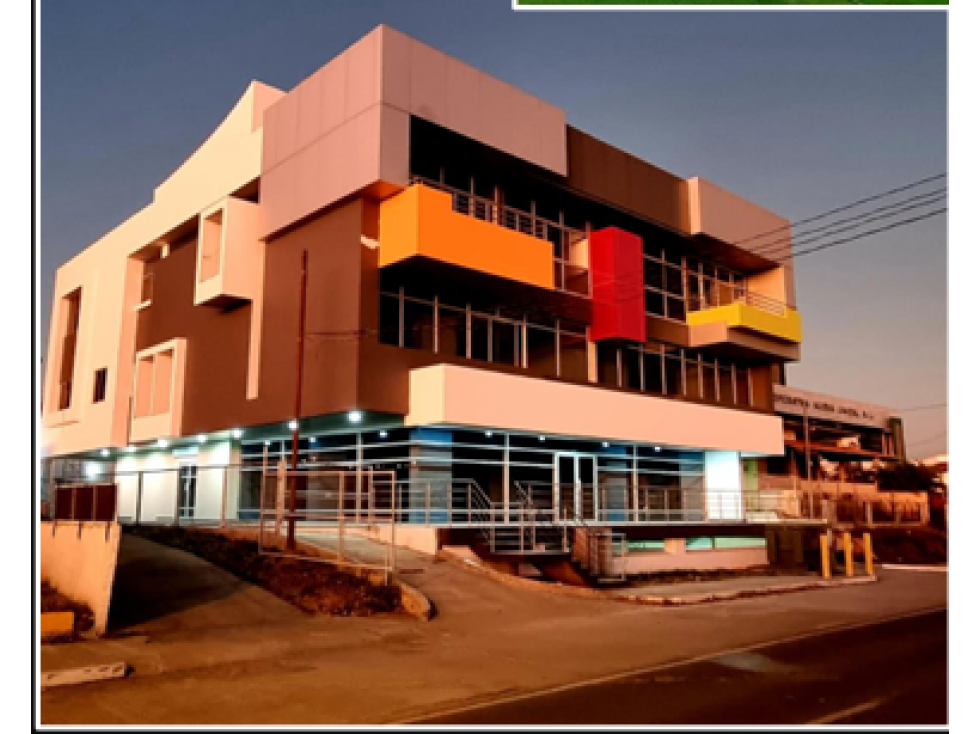 ESPECTACULAR EDIFICIO EN VENTA EN EL CENTRO DE CHITRÉ - 3