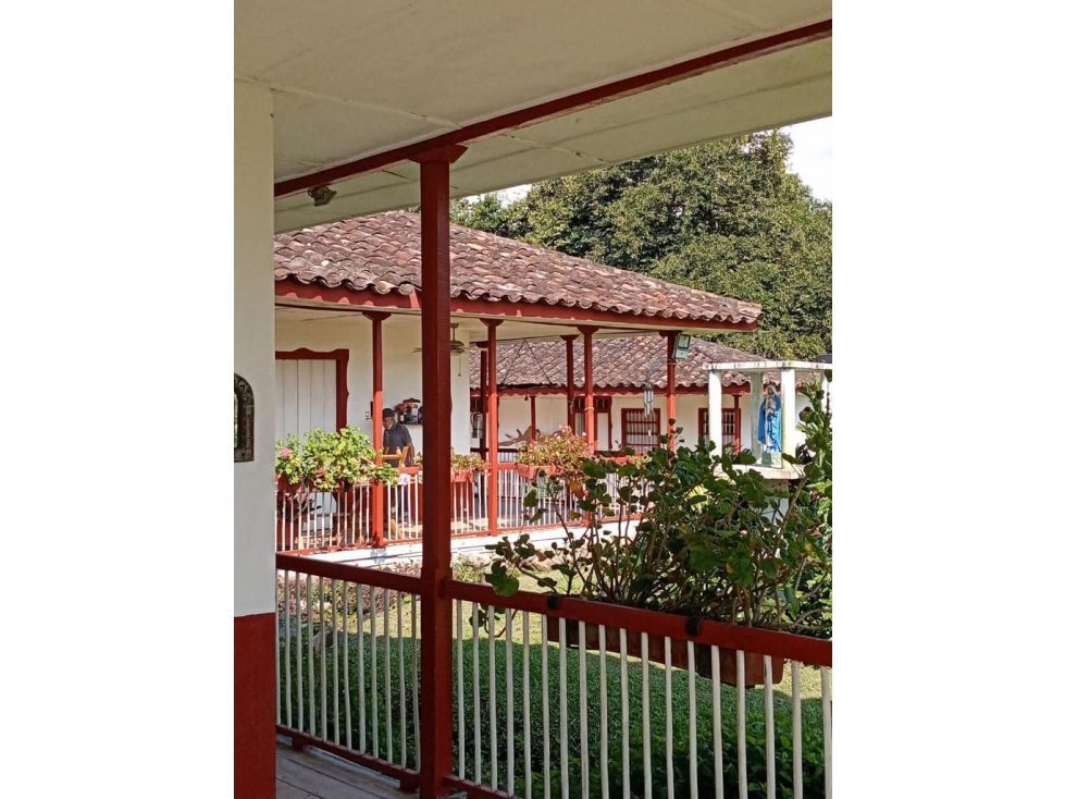 VENTA DE FINCA SANTA TERESA EN MONTENEGRO, COLOMBIA CV - 2