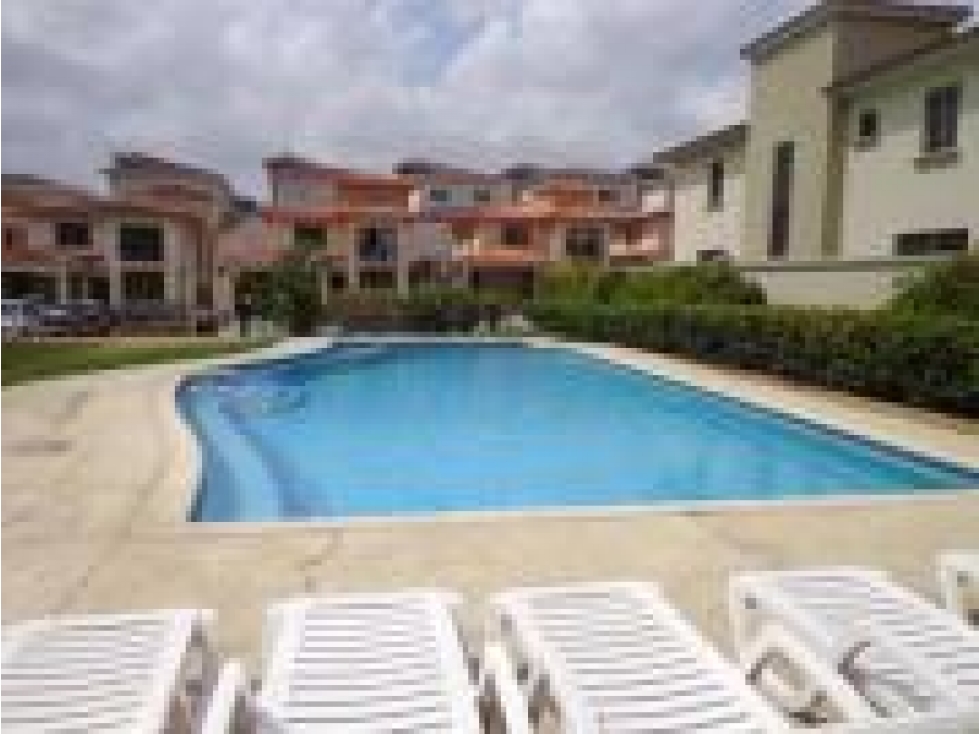 VENTA O ALQUILER DE CASA EN CONDADO DEL REY PASEO DORADO JP — foto 3