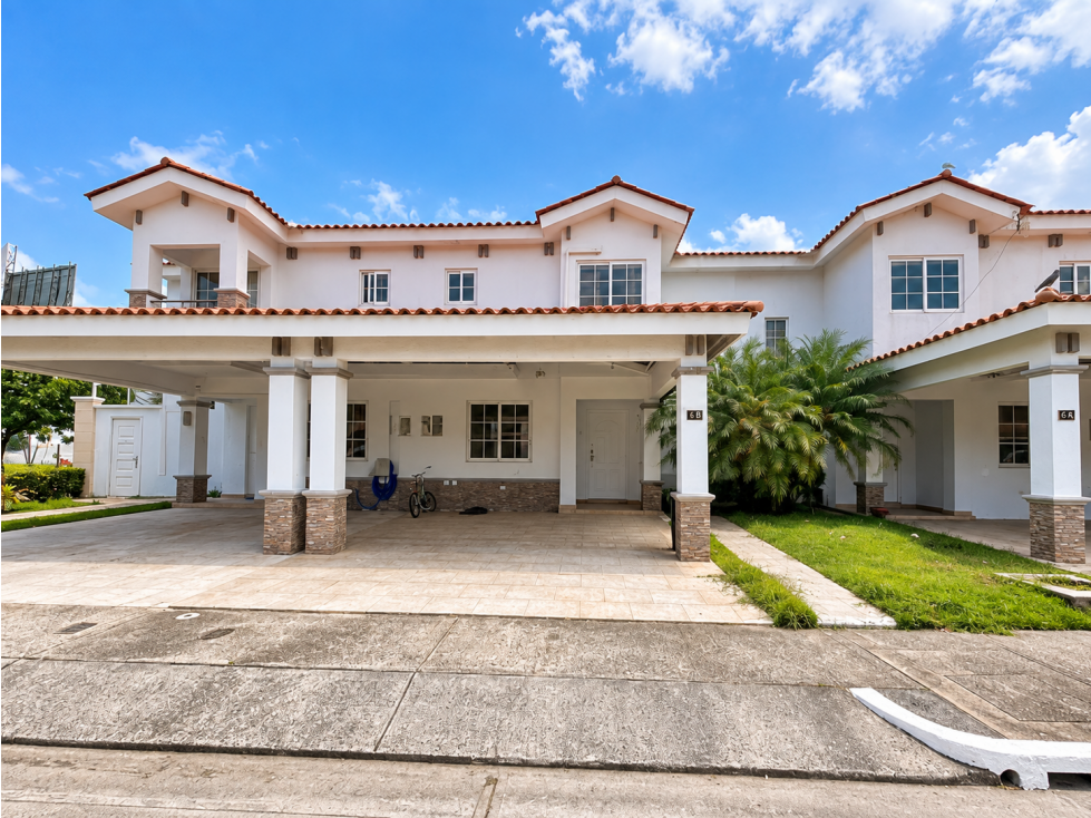 VENTA CASA EN QUINTA DE VERSALLES MODELO MARSELLA NRR