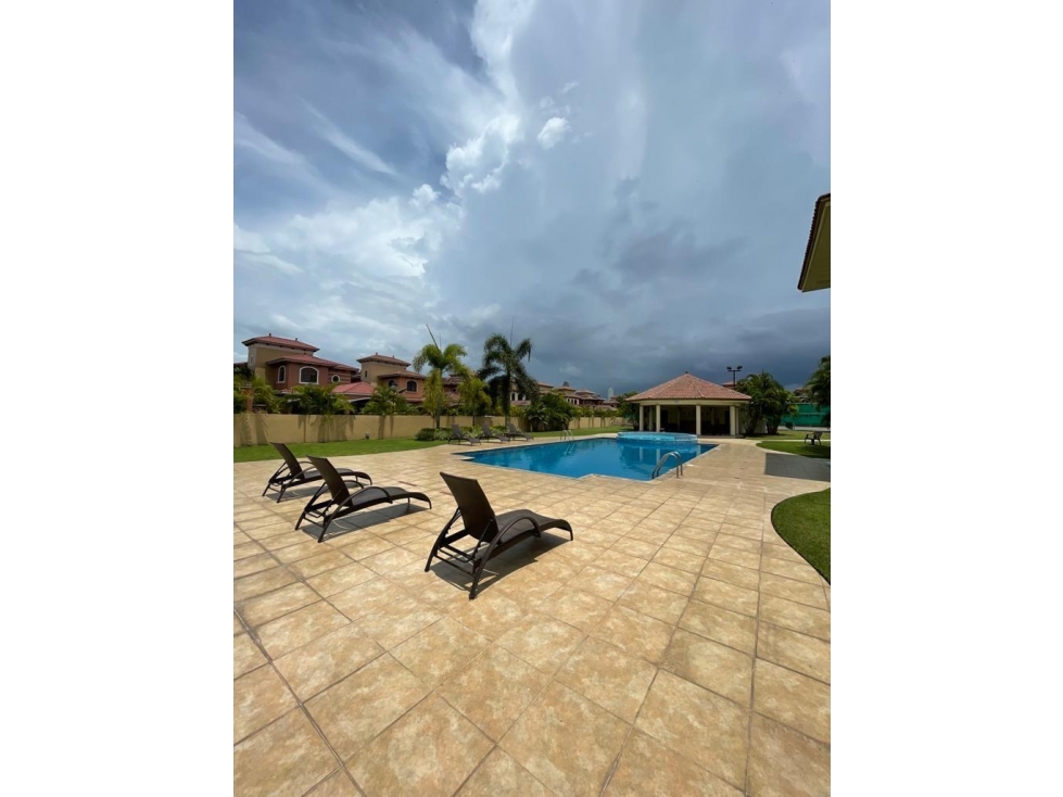 VENTA DE CASA EN COSTA SUR, EL DORAL