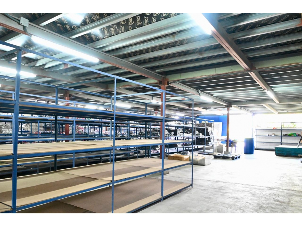 ALQUILER GALERA TERRENO Y OFICINA EN PUEBLO NUEVO 1328 M2 KAF - 4