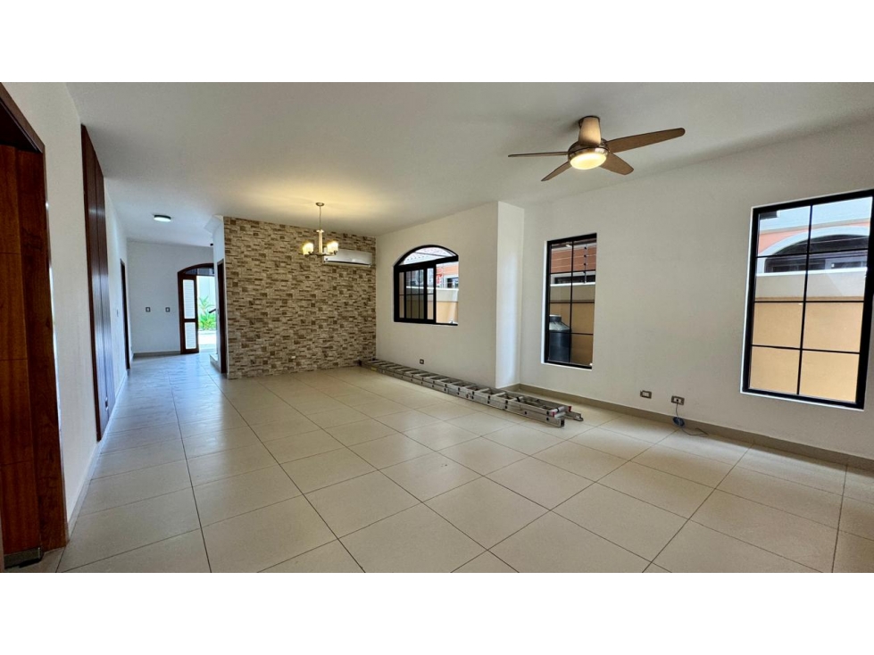 ALQUILER CASA COSTA SUR 4 RECAMARAS PH EL DORAL NRR — foto 3
