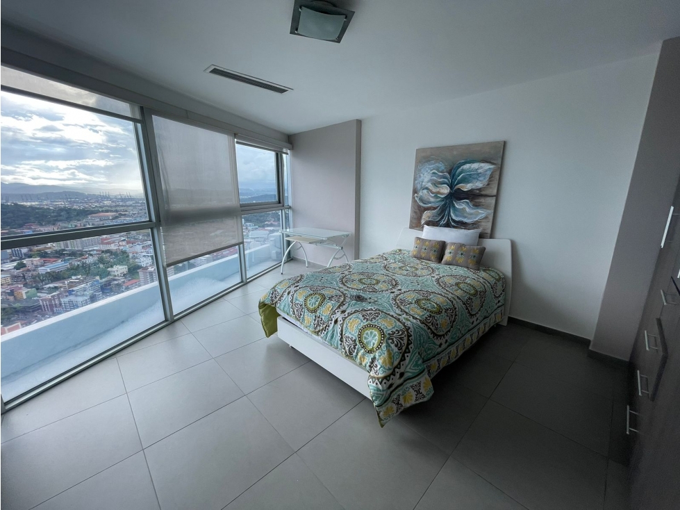 APARTAMENTO AMOBLADO EN PH YACHT CLUB 178MTS CON VISTA AL MAR — foto 5