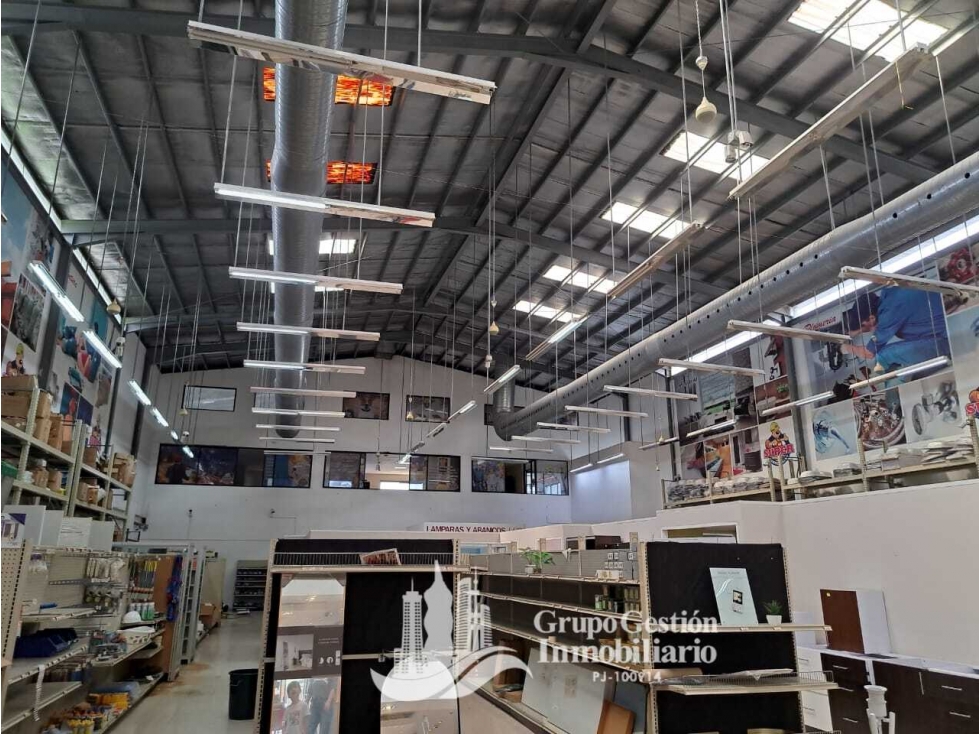 ALQUILER LOCAL 2500M2 EN TUMBAMUERTO MC - 5