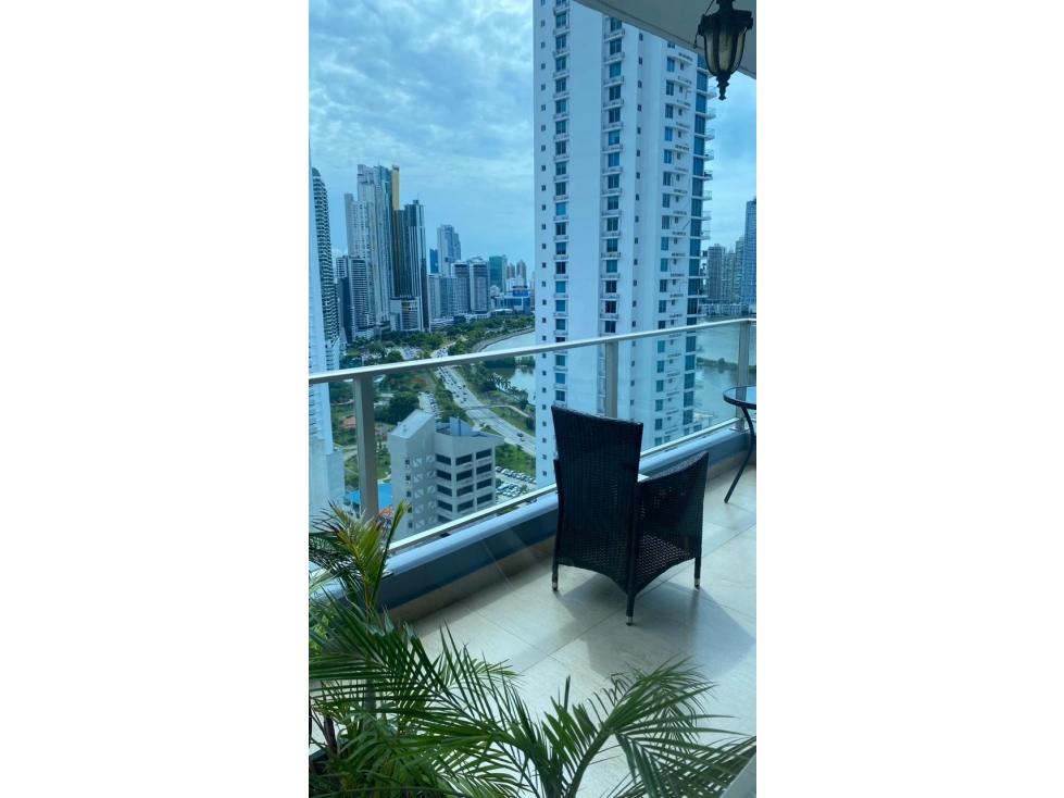 ALQUILO APARTAMENTO AMOBLADO VISTA AL MAR AV BALBOA PH VISTA BALBOA YL — foto 2