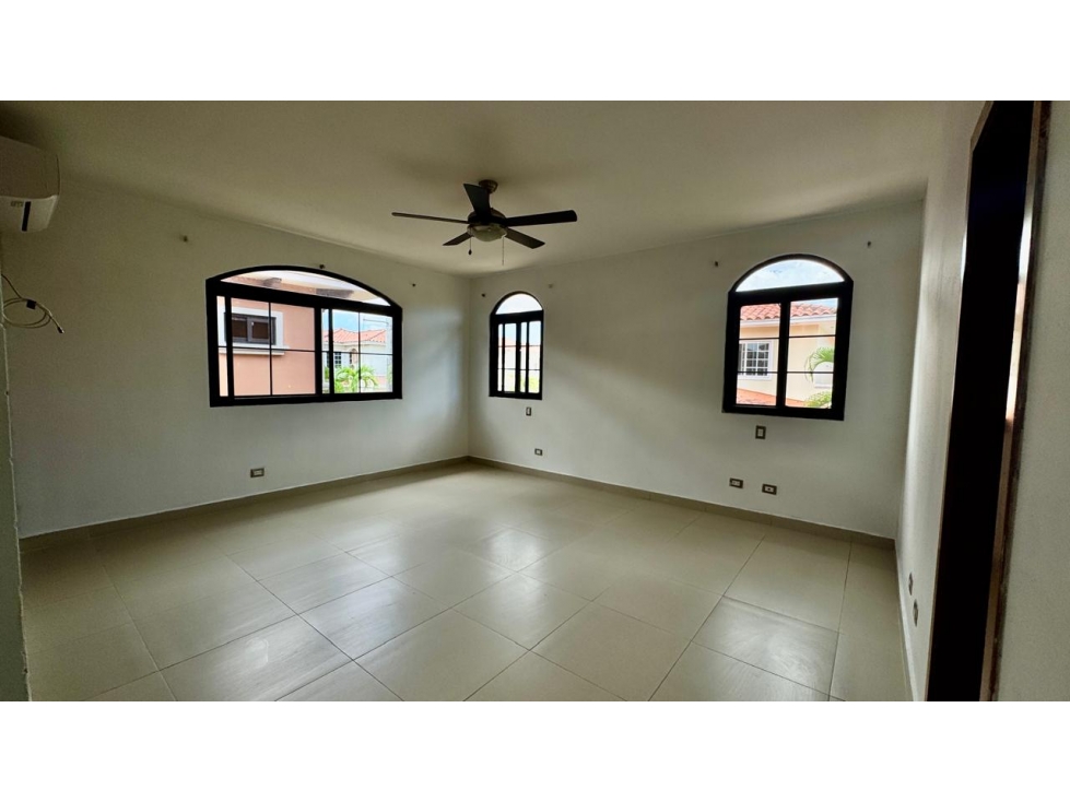 ALQUILER CASA COSTA SUR 4 RECAMARAS PH EL DORAL NRR — foto 6