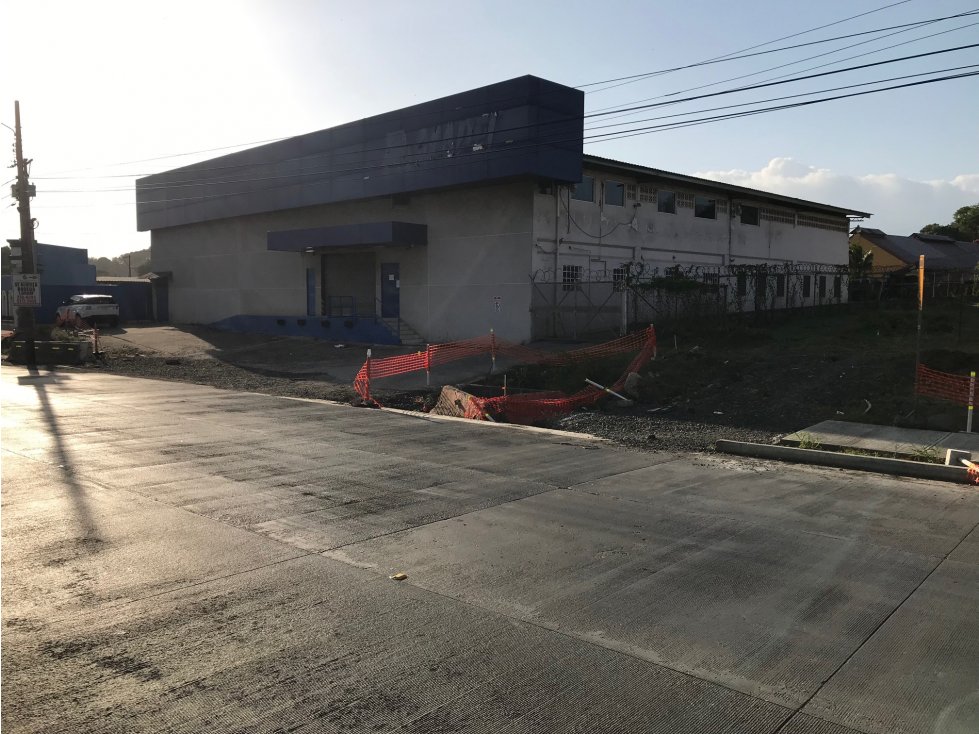 BODEGA CON OFICINAS AV TRANSISTMICA - 3