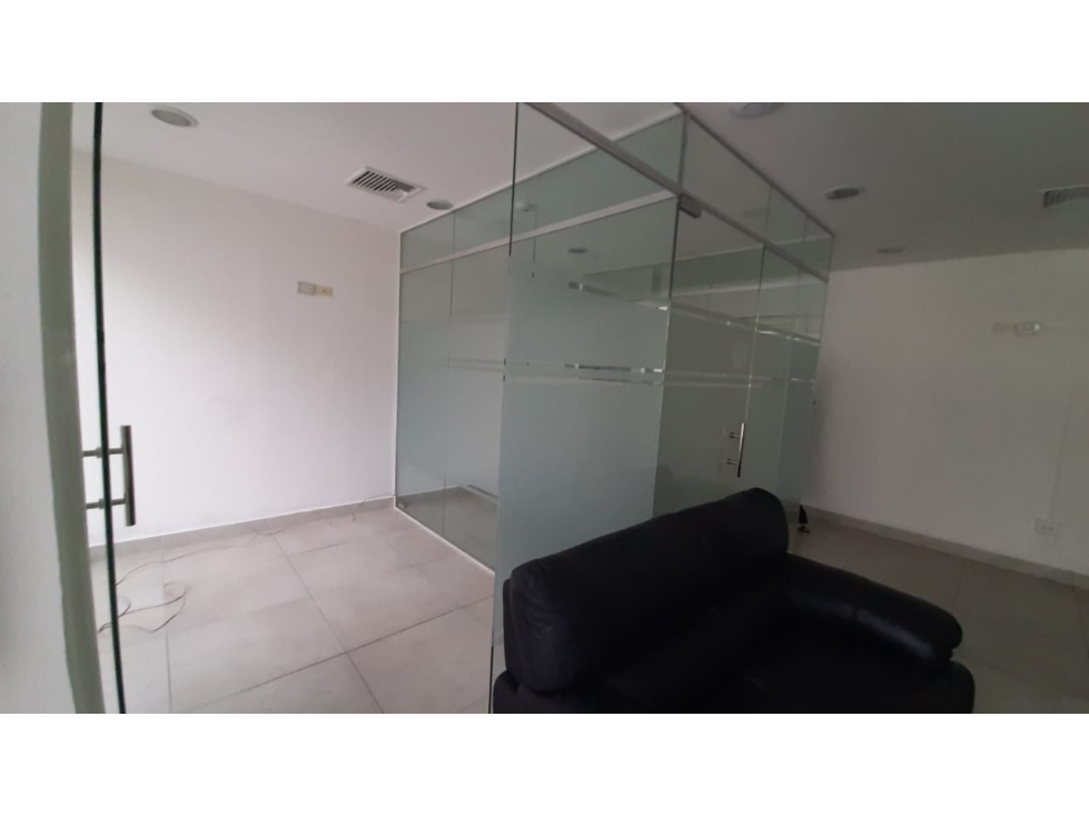 OFICINA 125 M2 EN OBARRIO. PH OMEGA MANTENIMIENTO INCLUIDO — foto 3