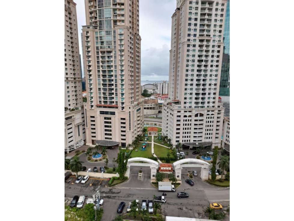 VENTA APARTAMENTO 95MTS CON L/B EN PUNTA PACIFICA