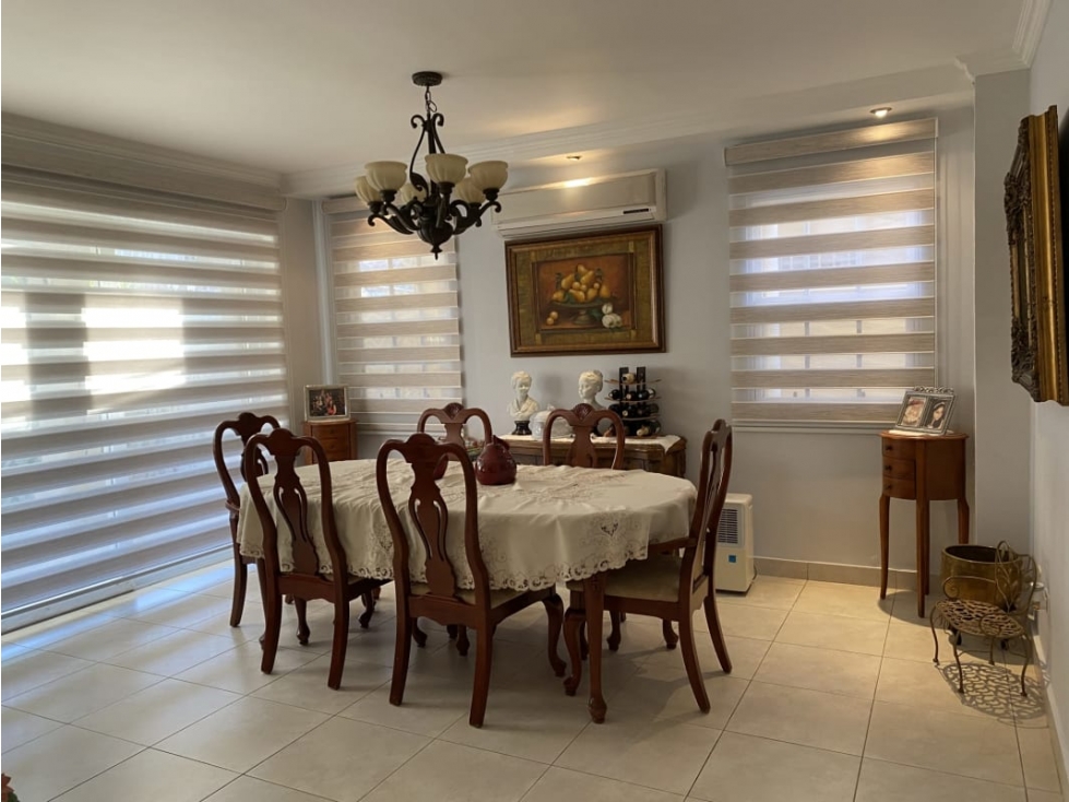 CASA DE 350m2 EN BRISAS DEL GOLF, VILLA ALTA — foto 4