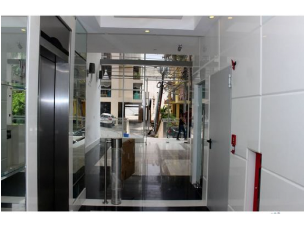 ALQUILER OFICINA AMOBLADA 126+40m2 CALLE 50 HABITATS PLAZA — foto 5