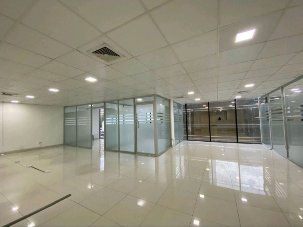 OFICINA REMODELADA 184M2 EN PLAZA OBARRIO — foto 4