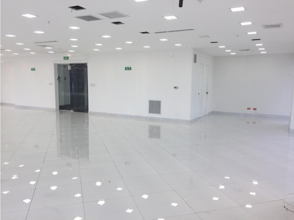 ALQUILO/VENDO OFICINA 532m2 MTTO INCLUIDO TORRE OPTIMA, OBARRIO — foto 2