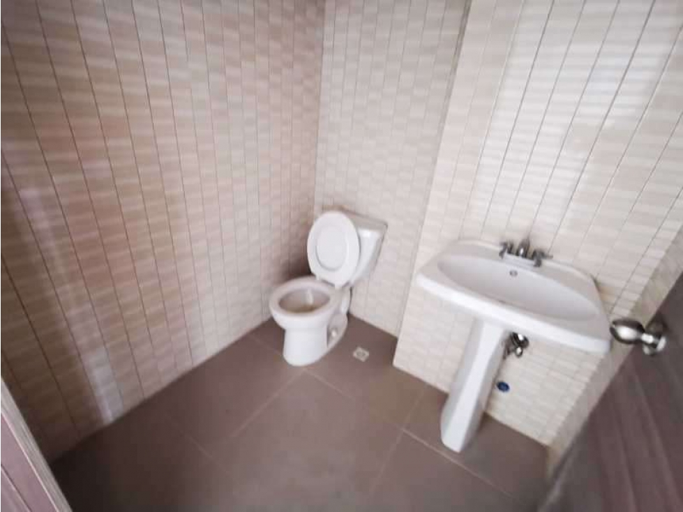 REMATE EN LOCAL PLANTA BAJA 97m2, TERRAZAS DE ALBROOK - 5