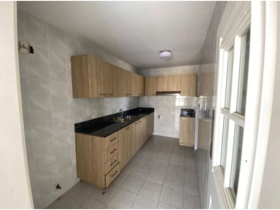 ALQUILER DE APARTAMENTO EN OBARRIO — foto 4